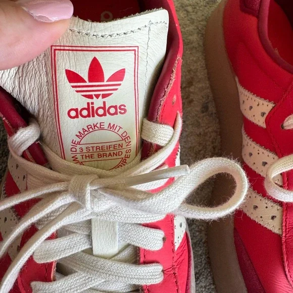 Adidas Women's Sambae Samba heart sneakers - Picture 3 of 6